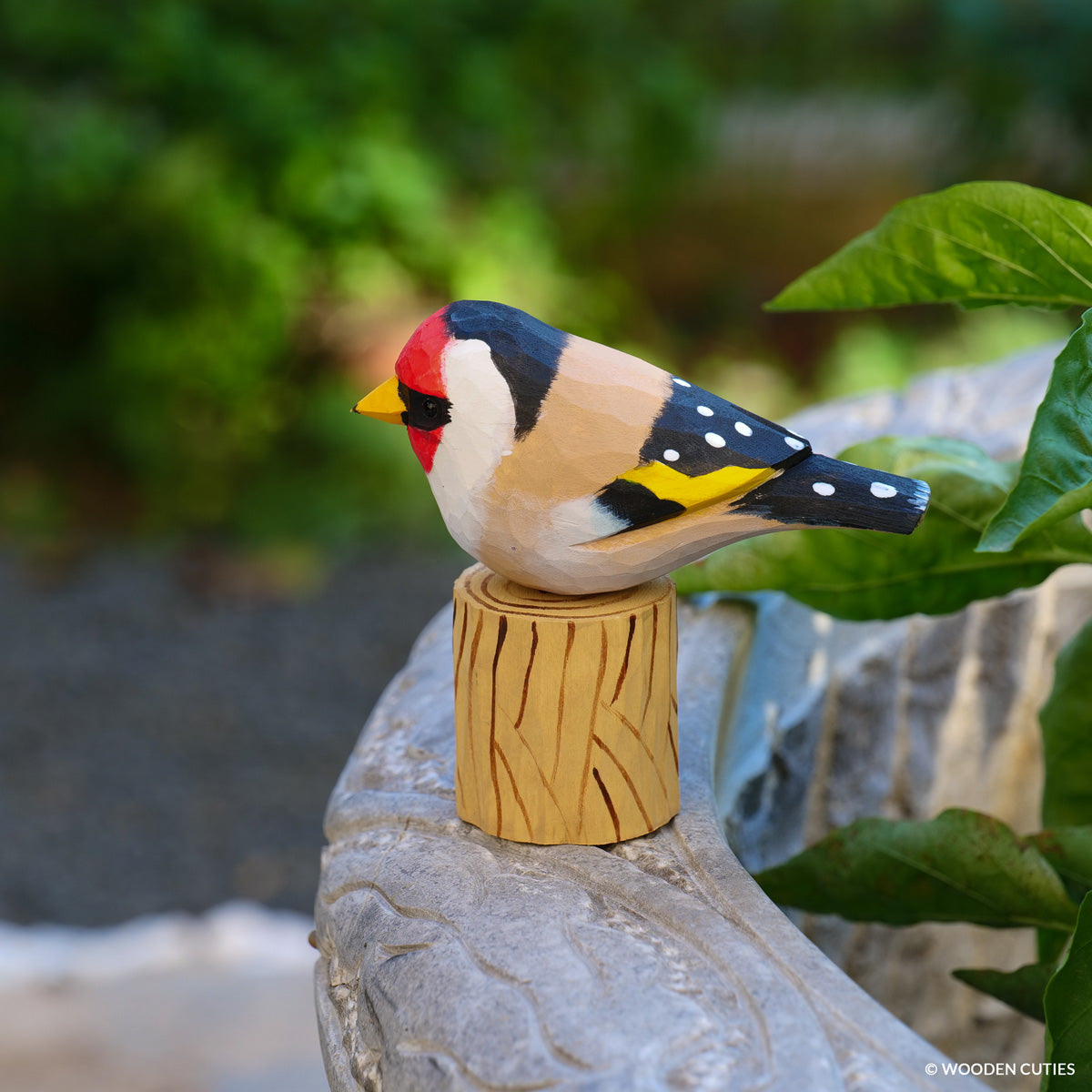 Goldfinch + Stand
