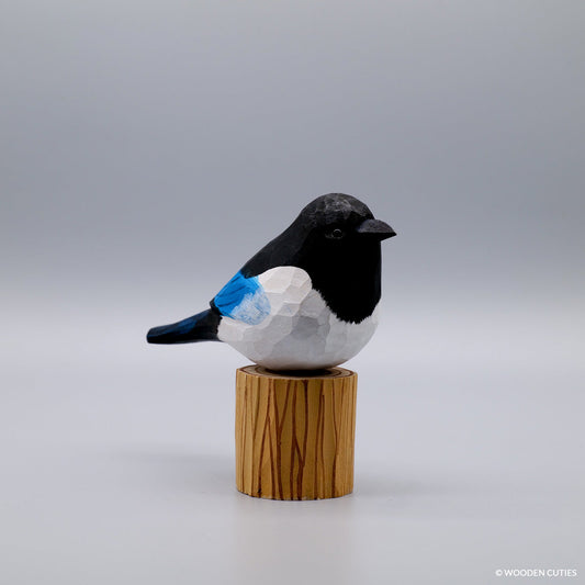 Magpie + Stand